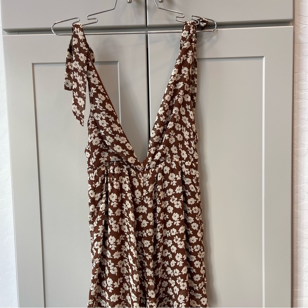 Urban Outfitters Inge Chiffon Plunge Tiered Ruffle Jumpsuit Floral Brown Boho XS - Picture 4 of 12